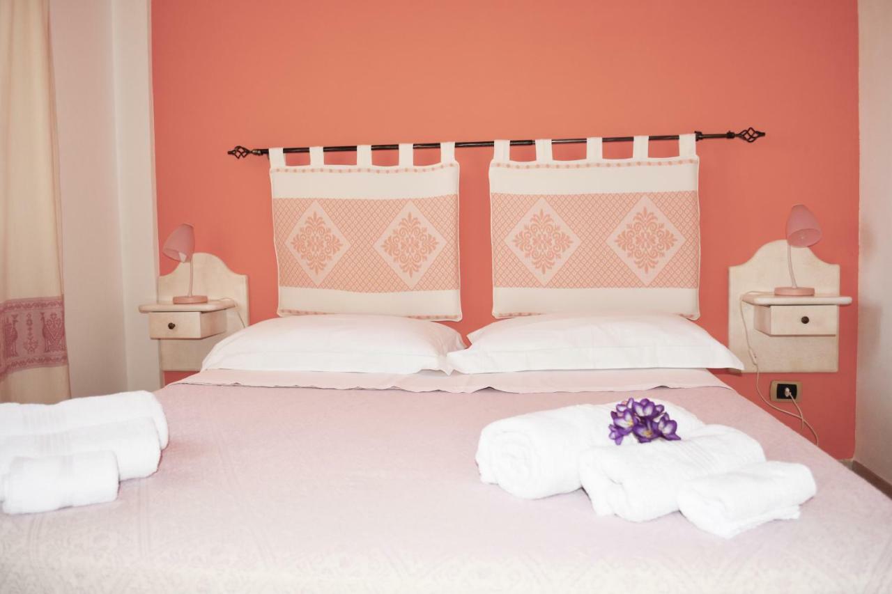 Casa Vacanza Porto Frailis Gia Porto Frailis B&B アルバタクス エクステリア 写真