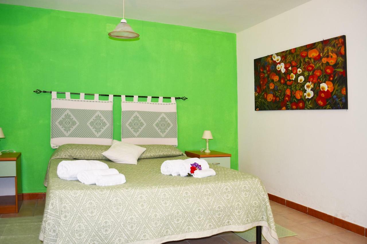 Casa Vacanza Porto Frailis Gia Porto Frailis B&B アルバタクス エクステリア 写真